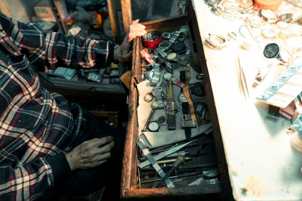 غوص في الدقة: ساعة Grand Seiko UFA Ushio 300 التي تزلزل عالم الساعات