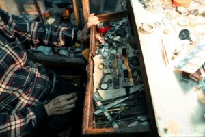 غوص في الدقة: ساعة Grand Seiko UFA Ushio 300 التي تزلزل عالم الساعات