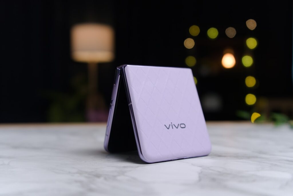 Vivo V70 FE في باكستان: بطارية ضخمة بسعر أقل بـ 50 ألف روبية