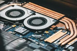 فريمورك تطلق RTX 5070 بـ 12GB: ثورة في اللابتوب القابل للتطوير