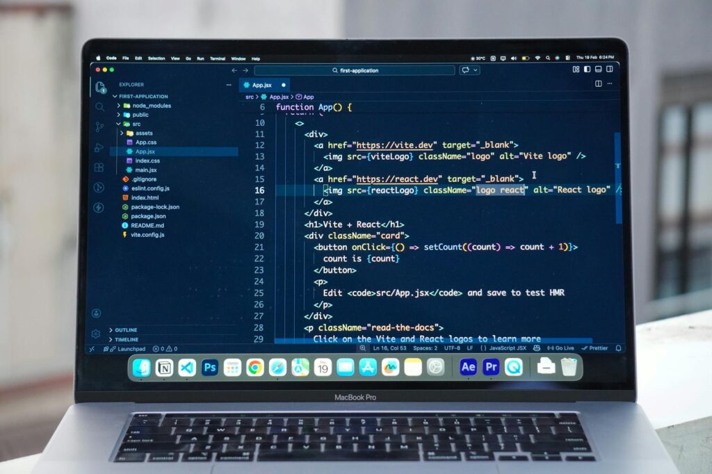 مقارنة أنظمة التشغيل: ويندوز وماك ولينكس – أيهما تختار؟
