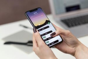 أفضل 10 تطبيقات إنتاجية مجانية للطلاب والمحترفين في 2025: دليلك الشامل لتنظيم وقتك وزيادة إنجازك