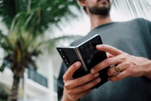 موتورولا القابلة للطي العريضة: لماذا قد تكون هاتفك القادم؟