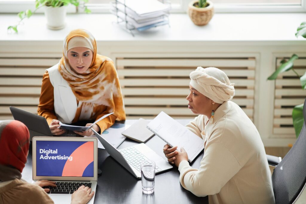 أفضل حل لإدارة حملات الإعلانات المدفوعة: كيف تحقق أقصى عائد على الاستثمار؟
