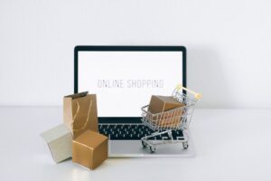 أفضل حل لإنشاء متجر إلكتروني احترافي بأقل تكلفة: دليلك الشامل لعام 2025